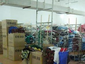 四川特價(jià)服裝批發(fā) 精品女裝跳樓貨一手貨源與成都市場機(jī)遇