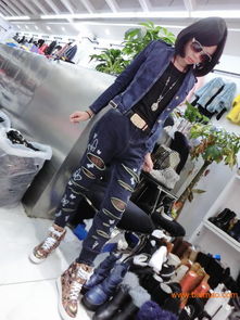 東莞服裝批發(fā)市場(chǎng)歐洲站女裝 歐美中高檔精品女裝批發(fā)全解析